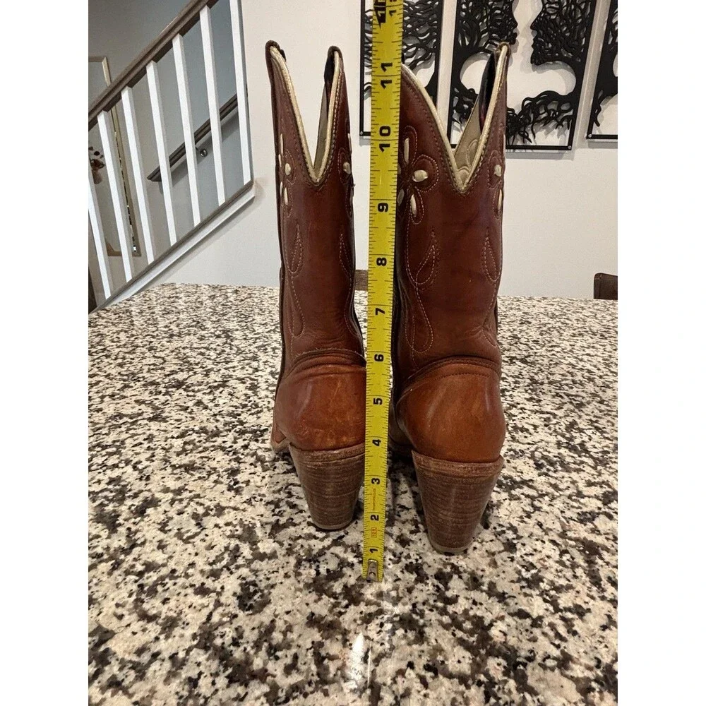 Acme/Dingo Daisy Flower Brown Vintage Boho Cowgirl Boots, Style 7489, Size 6M